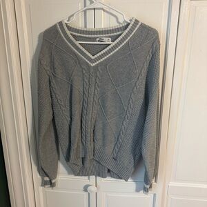 Hollister Light Gray V-Neck Sweater